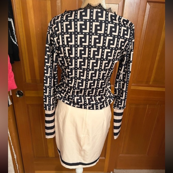 Designer 2-Piece skirt suit - Picture 11 of 16